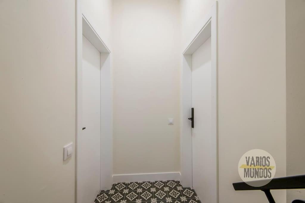 Cozy Y Centrico Apt Para 6Pax En Plaza Del Carmen E2 مدريد المظهر الخارجي الصورة