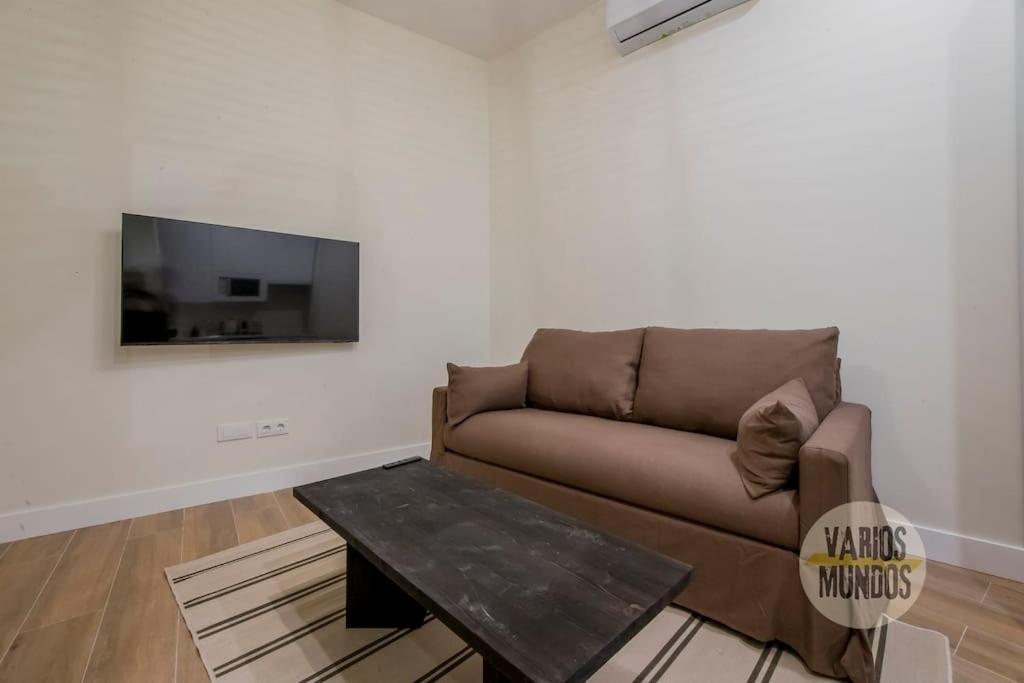 Cozy Y Centrico Apt Para 6Pax En Plaza Del Carmen E2 مدريد المظهر الخارجي الصورة